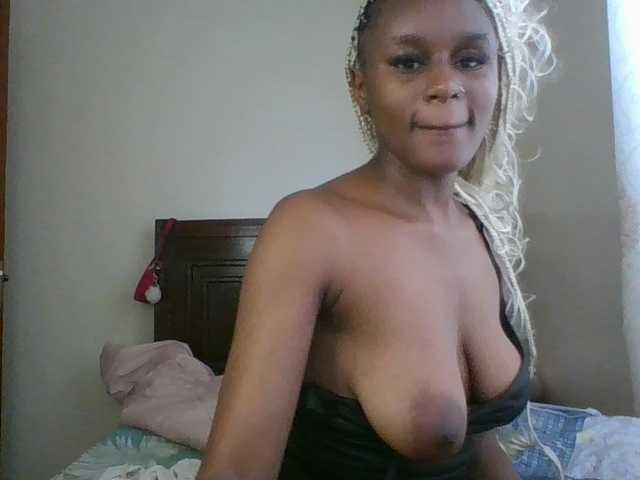 Maricruz2026 live cam on BongaCams