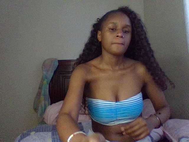 Maricruz2026 live cam on BongaCams