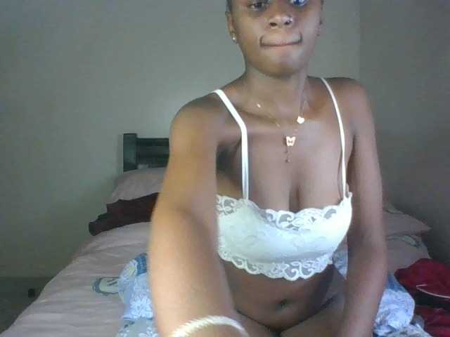 Maricruz2026 live cam on BongaCams