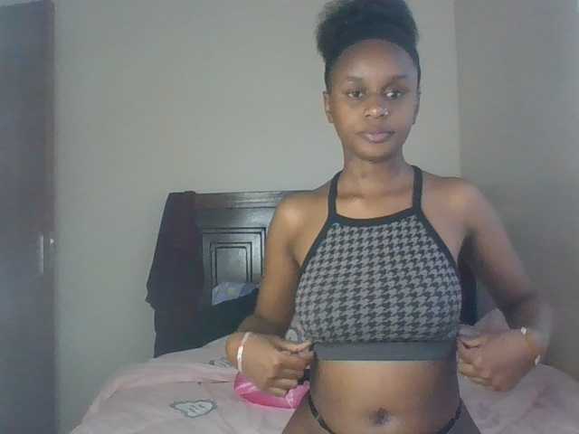 Maricruz2026 live cam on BongaCams