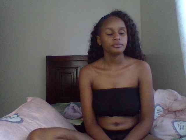 Maricruz2026 Live Webcam on BongaCams