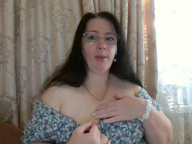CharmingLady webcam