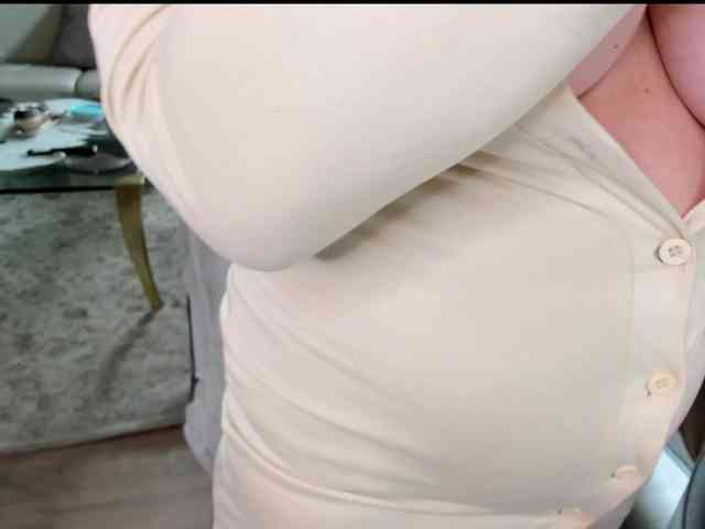 BustyNatascha-Milf webcam