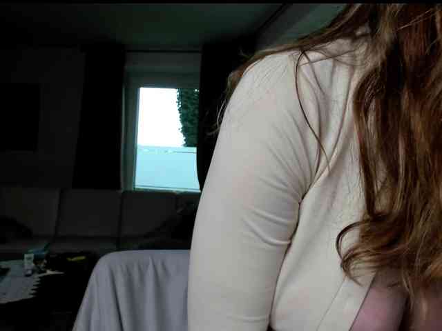 Model: BustyNatascha-Milf