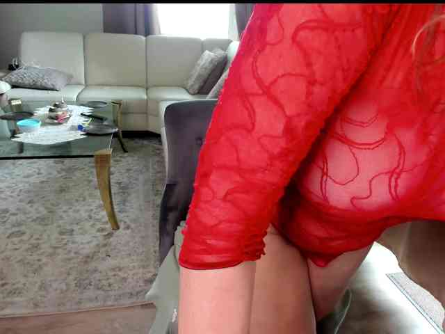 Model: BustyNatascha-Milf
