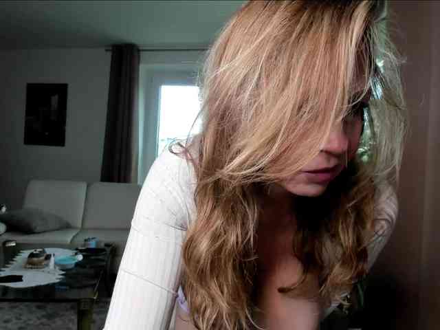 Model: BustyNatascha-Milf