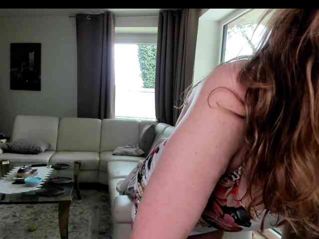 BustyNatascha-Milf webcam