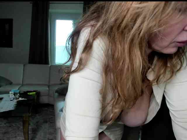 BustyNatascha-Milf webcam
