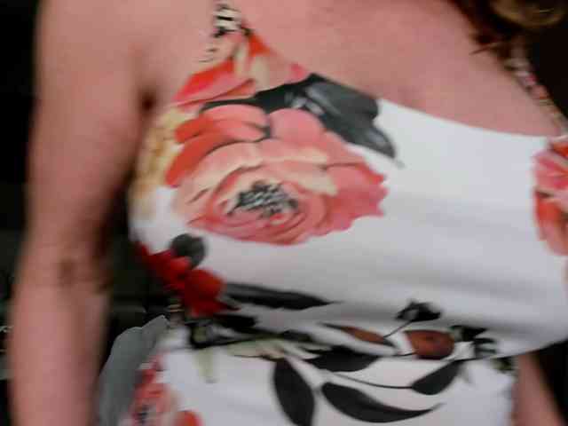 BustyNatascha-Milf webcam