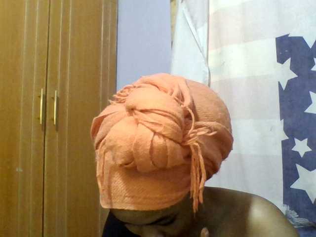 Prettie-brownskin live cam on BongaCams