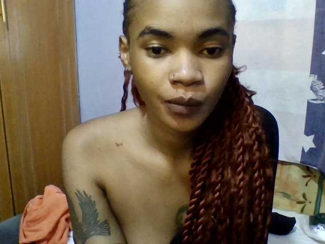 Prettie-brownskin live webcam show