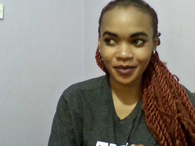 Prettie-brownskin live cam on BongaCams