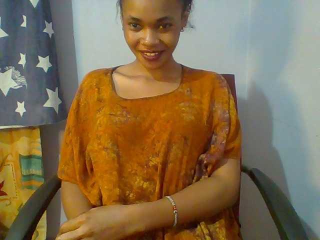 Prettie-brownskin live cam on BongaCams