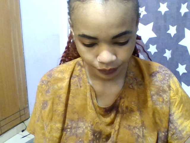 Prettie-brownskin live cam on BongaCams