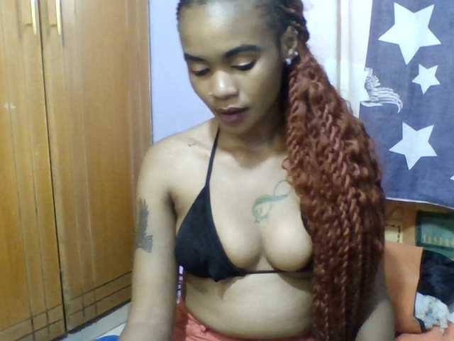 Prettie-brownskin live cam on BongaCams