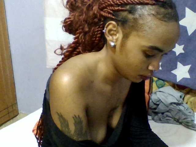 Prettie-brownskin live webcam show