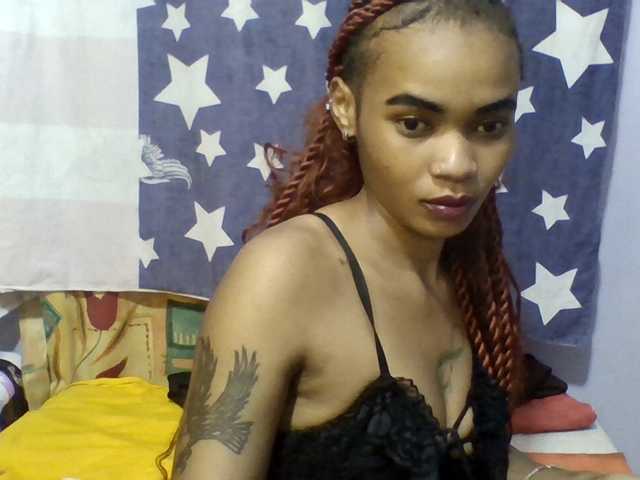 Prettie-brownskin live cam on BongaCams