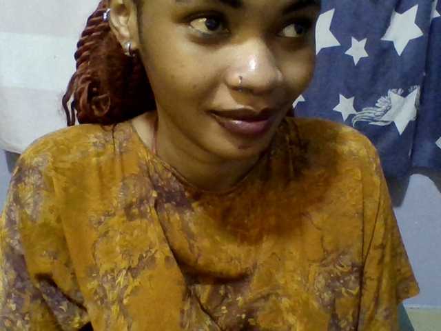 Prettie-brownskin live cam on BongaCams