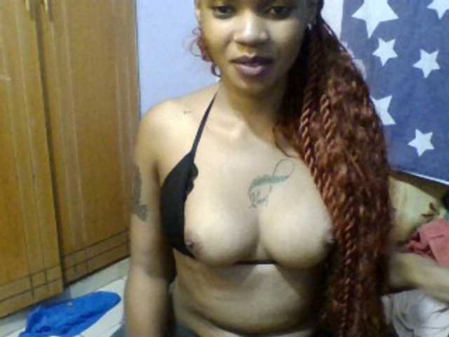 Prettie-brownskin live cam on BongaCams