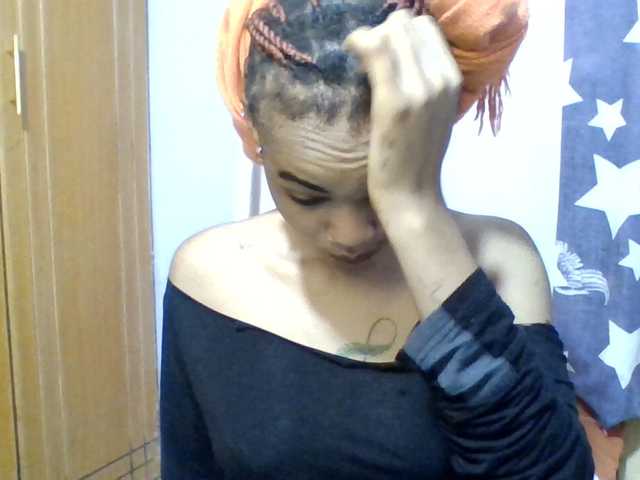 Prettie-brownskin live cam on BongaCams