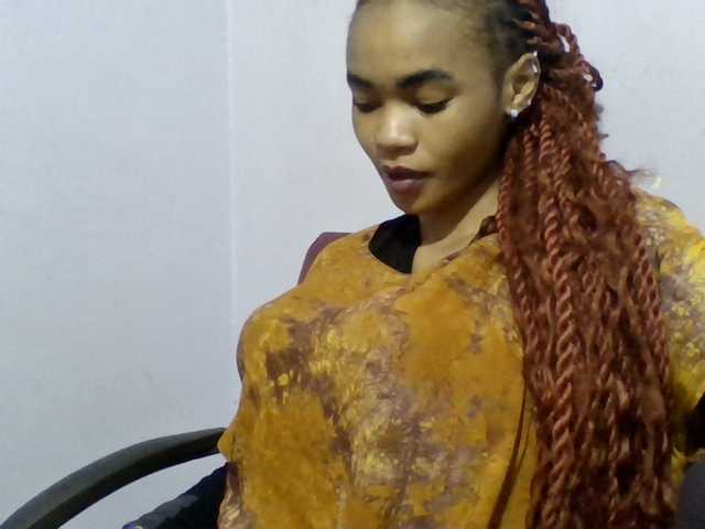Prettie-brownskin Cam en direct sur BongaCams