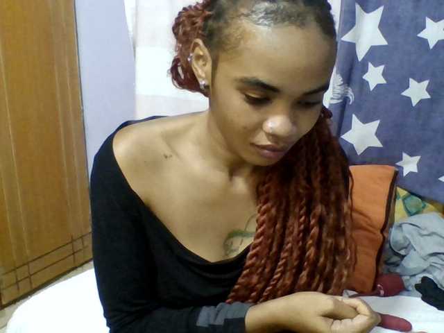 Prettie-brownskin live cam on BongaCams