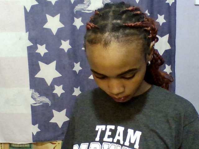 Prettie-brownskin live cam on BongaCams