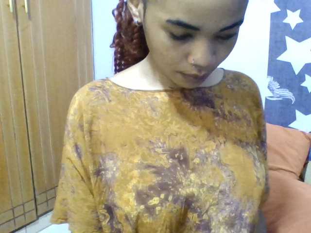 Prettie-brownskin live cam on BongaCams