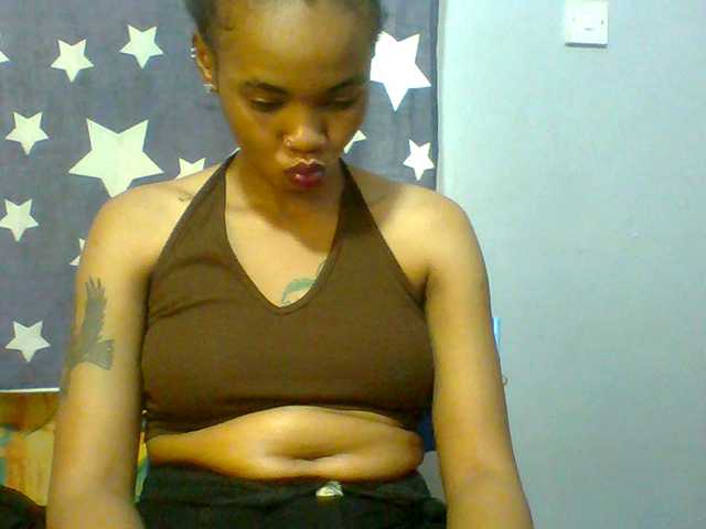 Prettie-brownskin live cam on BongaCams