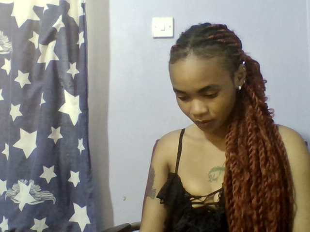 Prettie-brownskin live webcam show