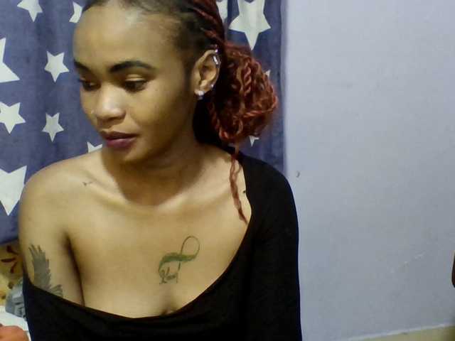 Prettie-brownskin live webcam show