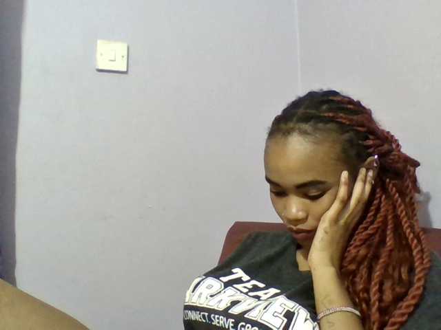 Prettie-brownskin live webcam show