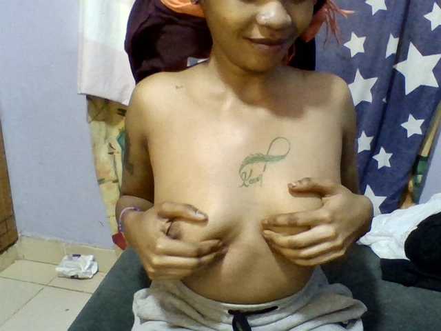 Prettie-brownskin live cam on BongaCams