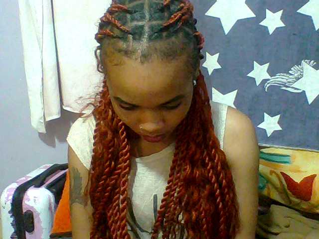 Prettie-brownskin live cam on BongaCams