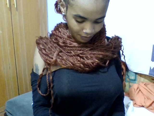Prettie-brownskin live webcam show