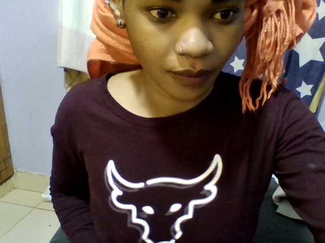 Prettie-brownskin live cam on BongaCams