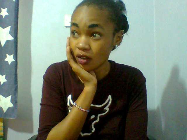 Prettie-brownskin live cam on BongaCams