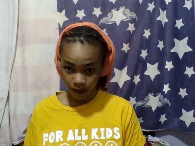 Prettie-brownskin live cam on BongaCams