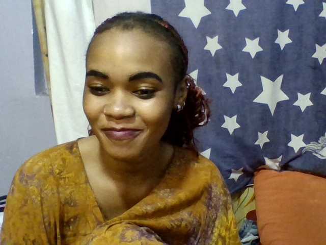 Prettie-brownskin live cam on BongaCams