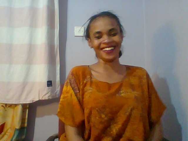 Prettie-brownskin live cam on BongaCams