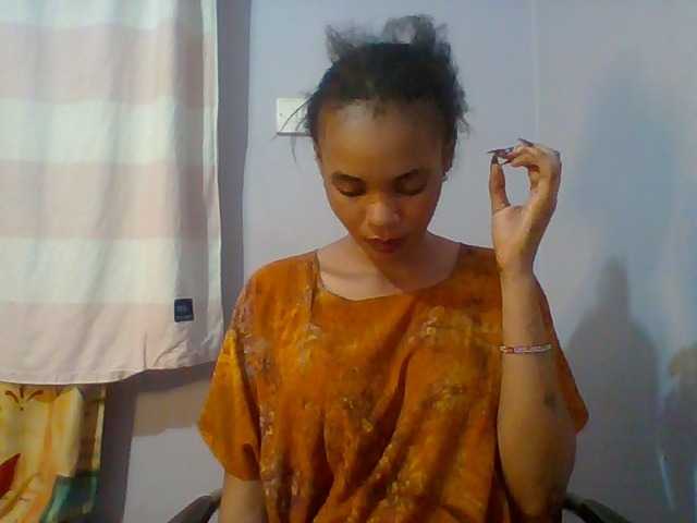 Prettie-brownskin live cam on BongaCams