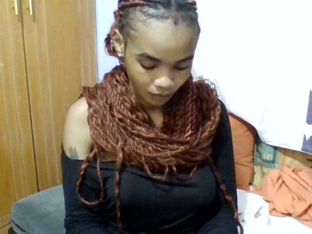 Prettie-brownskin live cam on BongaCams