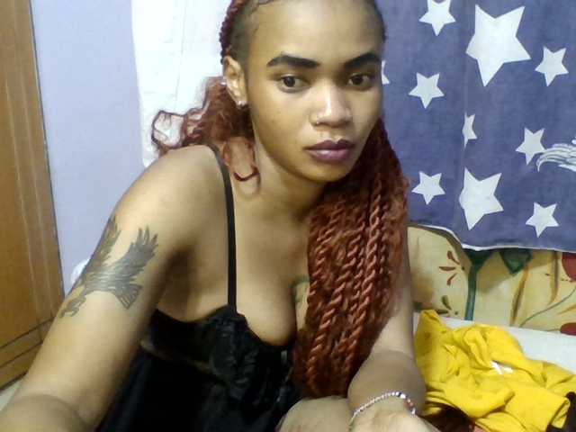 Prettie-brownskin live cam on BongaCams