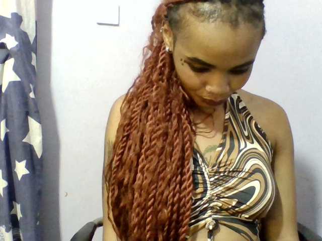 Prettie-brownskin live cam on BongaCams