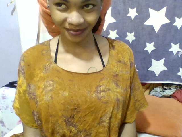 Prettie-brownskin live cam on BongaCams