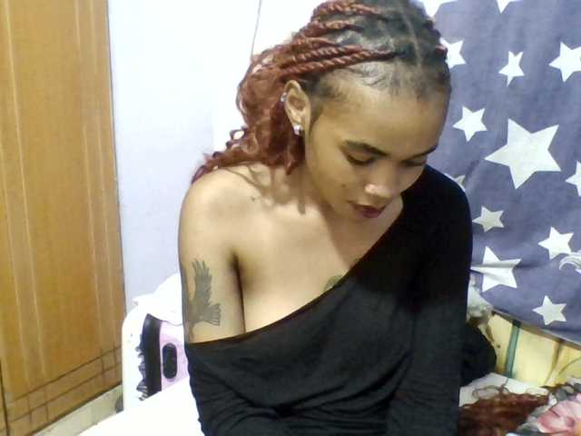 Prettie-brownskin live cam on BongaCams