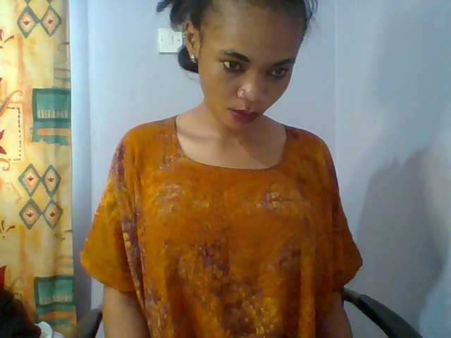 Prettie-brownskin live cam on BongaCams