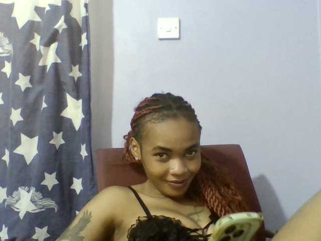 Prettie-brownskin live webcam show
