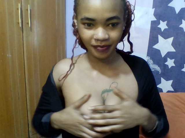 Prettie-brownskin live cam on BongaCams