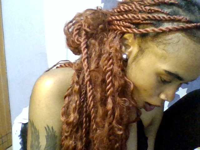 Prettie-brownskin live cam on BongaCams
